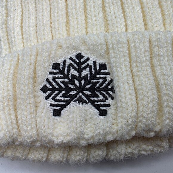 The Winter Brand Womens White Snowflake Pom Beanie Hat Casual Winter Warm - Picture 3 of 5